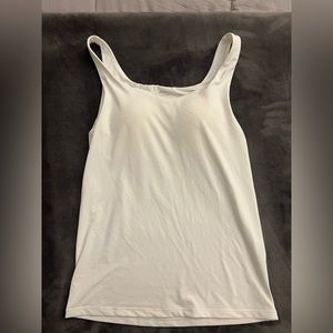 NEW AIRism White Tank Top With Padded Bra